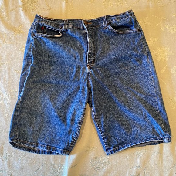 NYDJ WOMEN'S DENIM SHORTS SIZE 10 - Picture 1 of 8